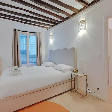 Amazing 6p2br - Etienne Marcel Lejlighed *